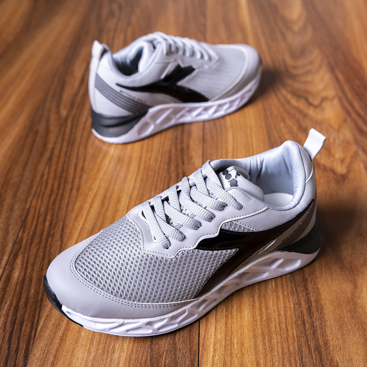 كفش ورزشي دخترانه طوسي مدل Sarin