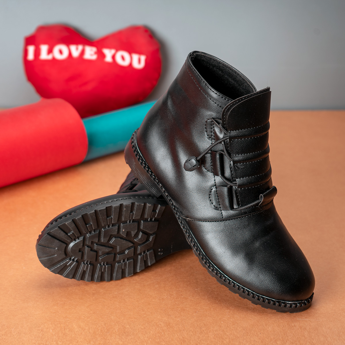 نیم بوت دخترانه مشکی مدل Mayla