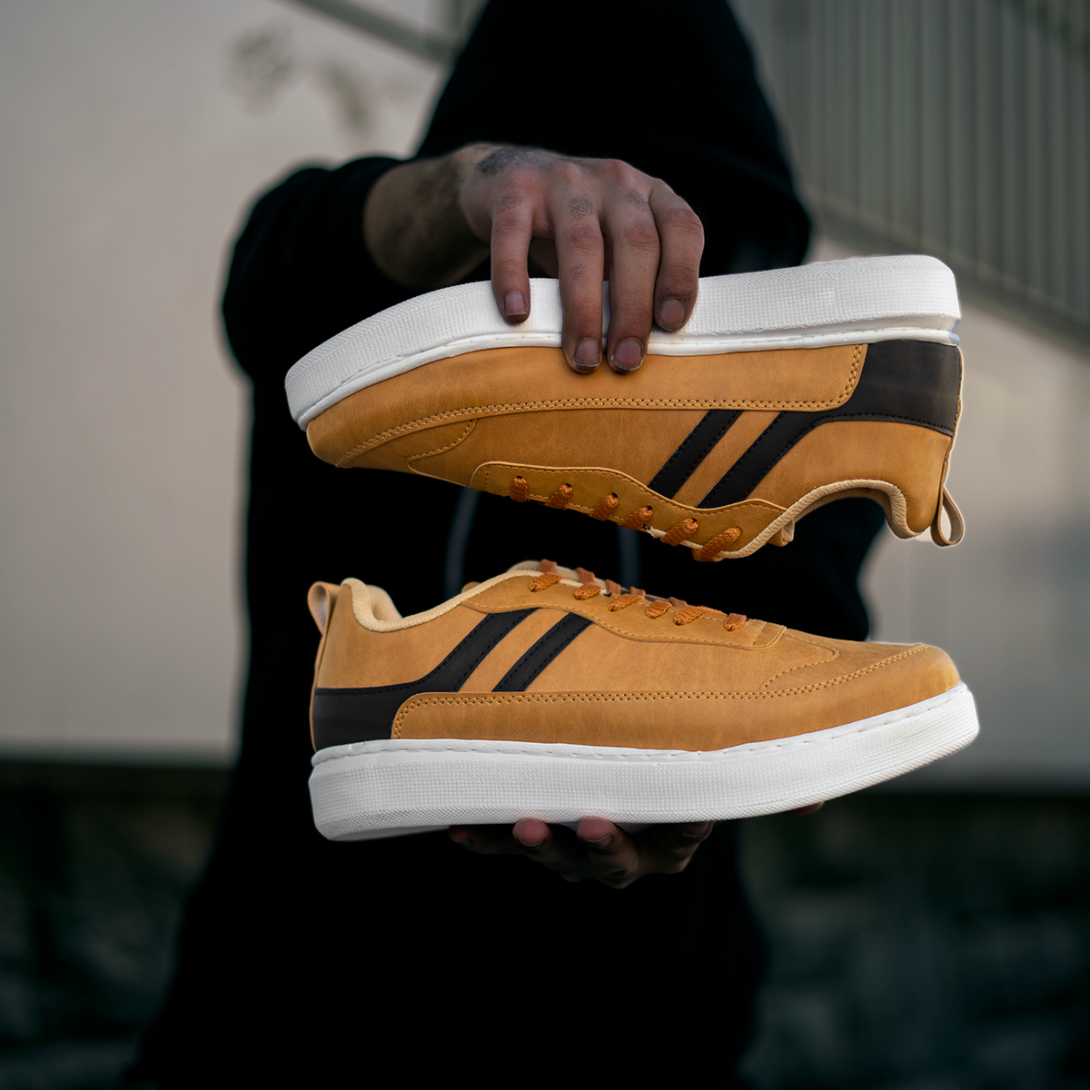 کفش تخت مردانه عسلی مدل varosh