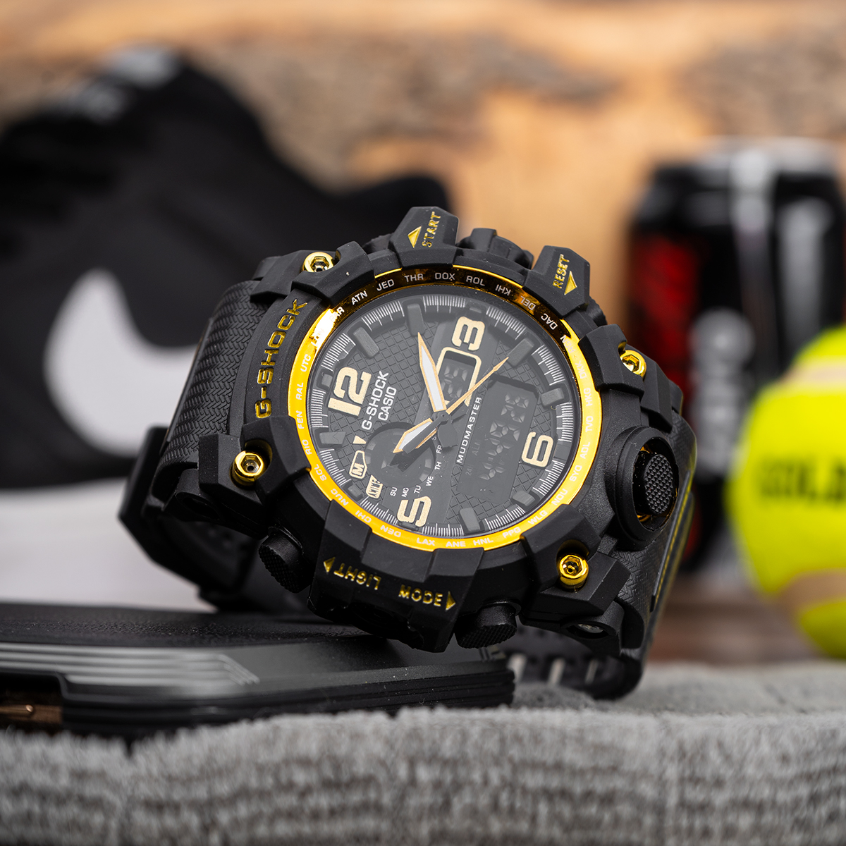 ساعت جی شاک مشکی طلایی مدل sp750