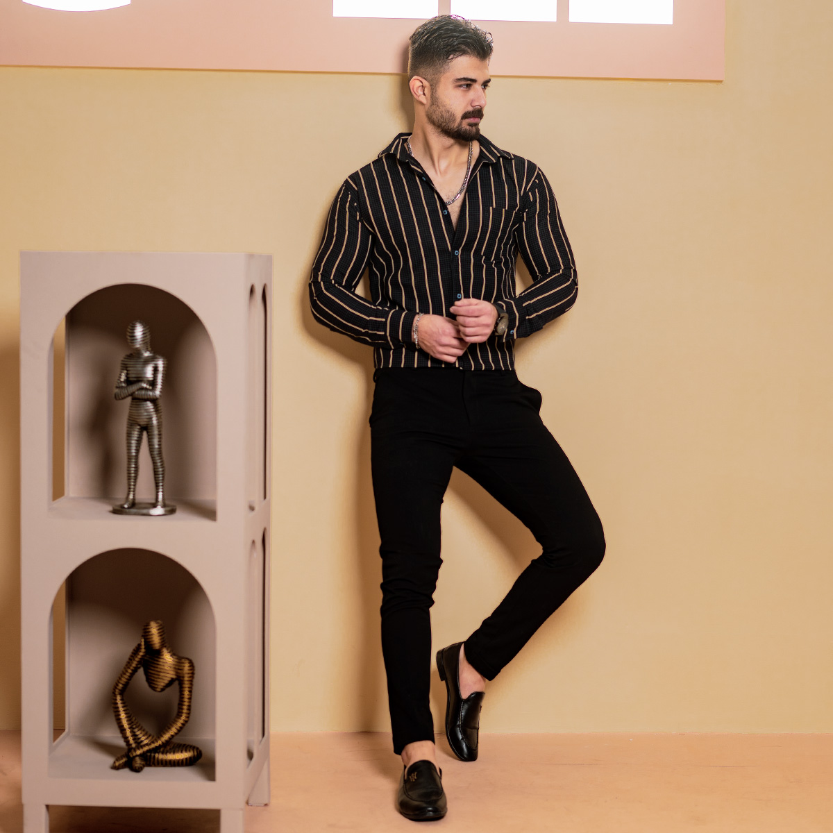 پیراهن مردانه راه راه کرم مدل Delvin