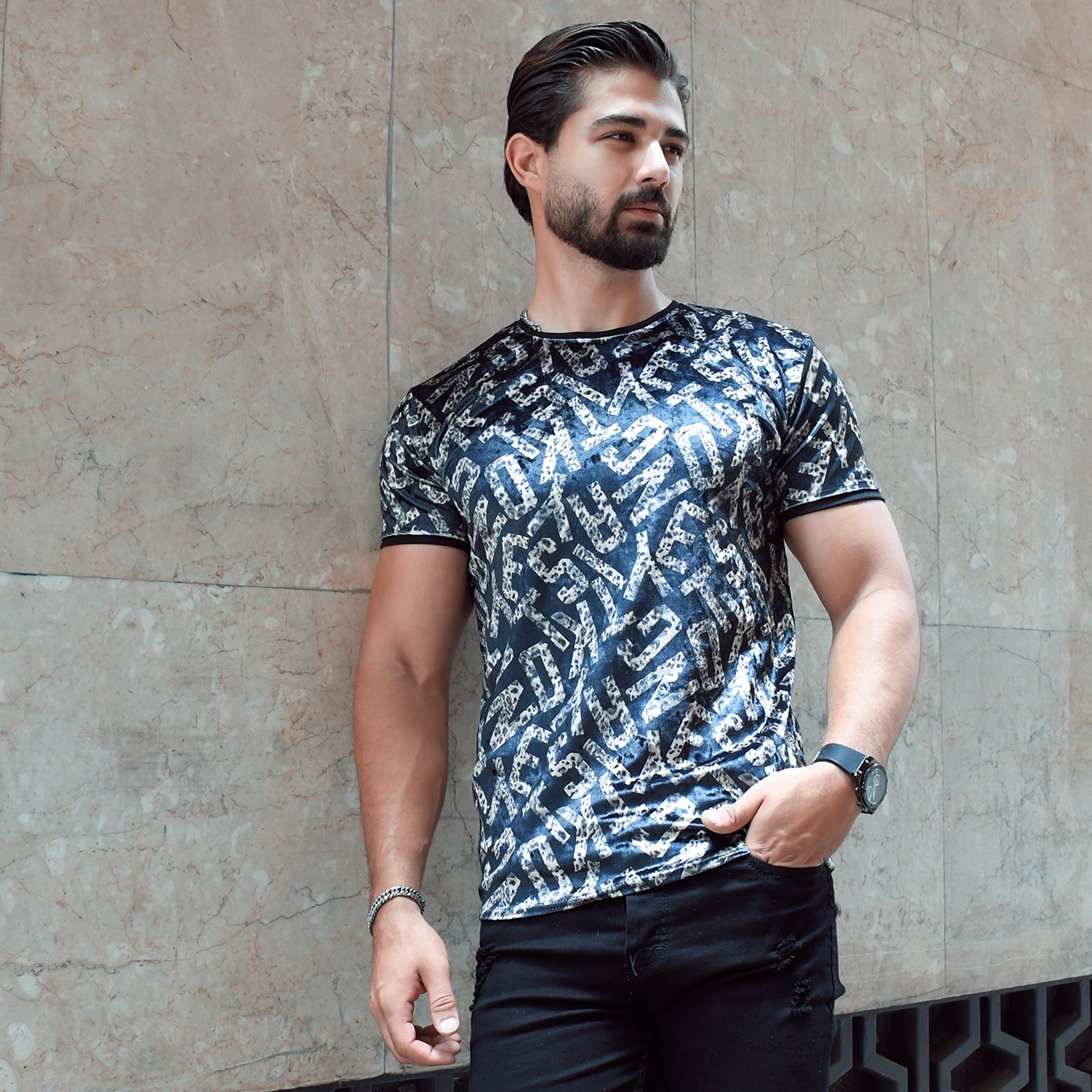 تیشرت مخمل طرح حروف مردانه مدل poria