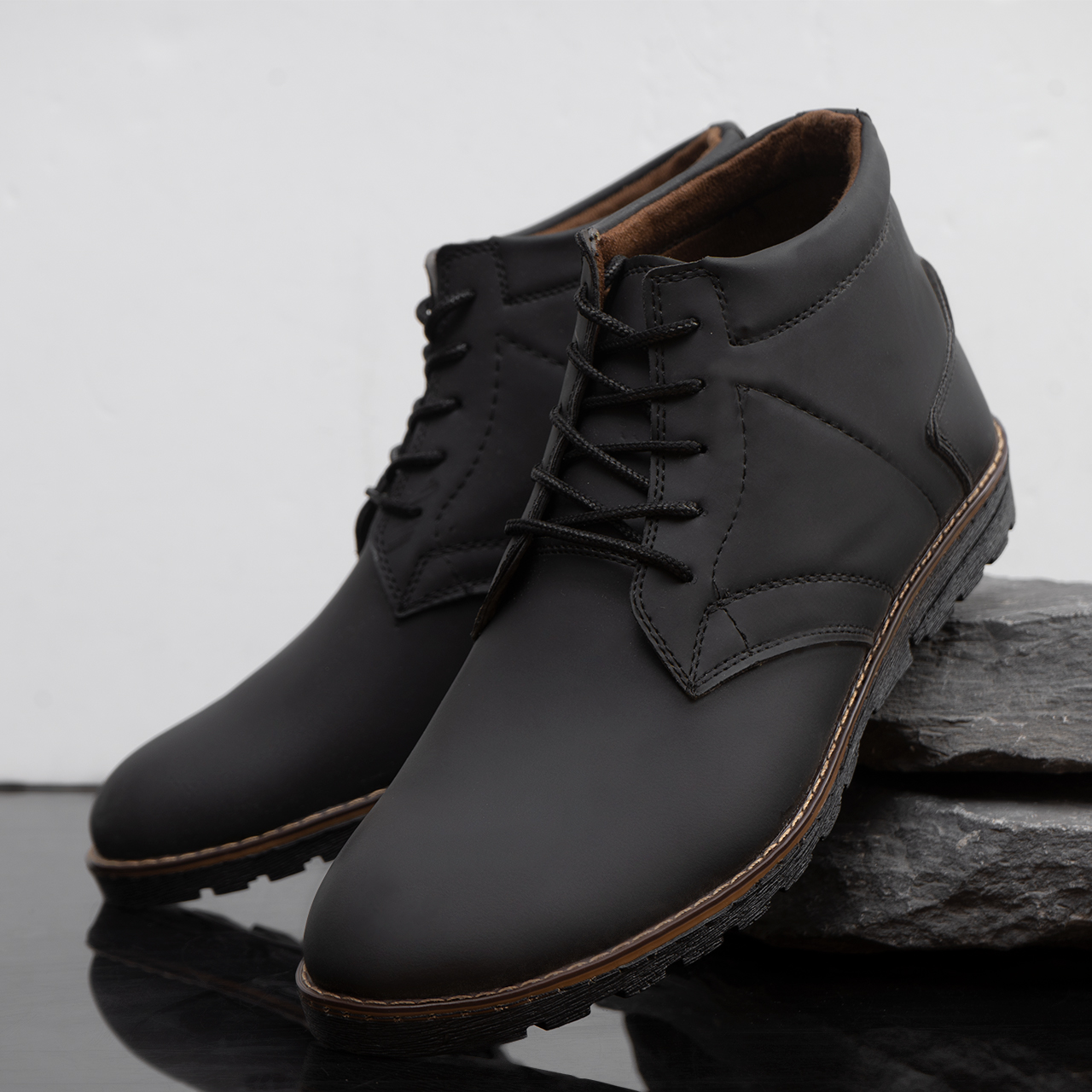 نیم بوت ذغالی مردانه مدل yata