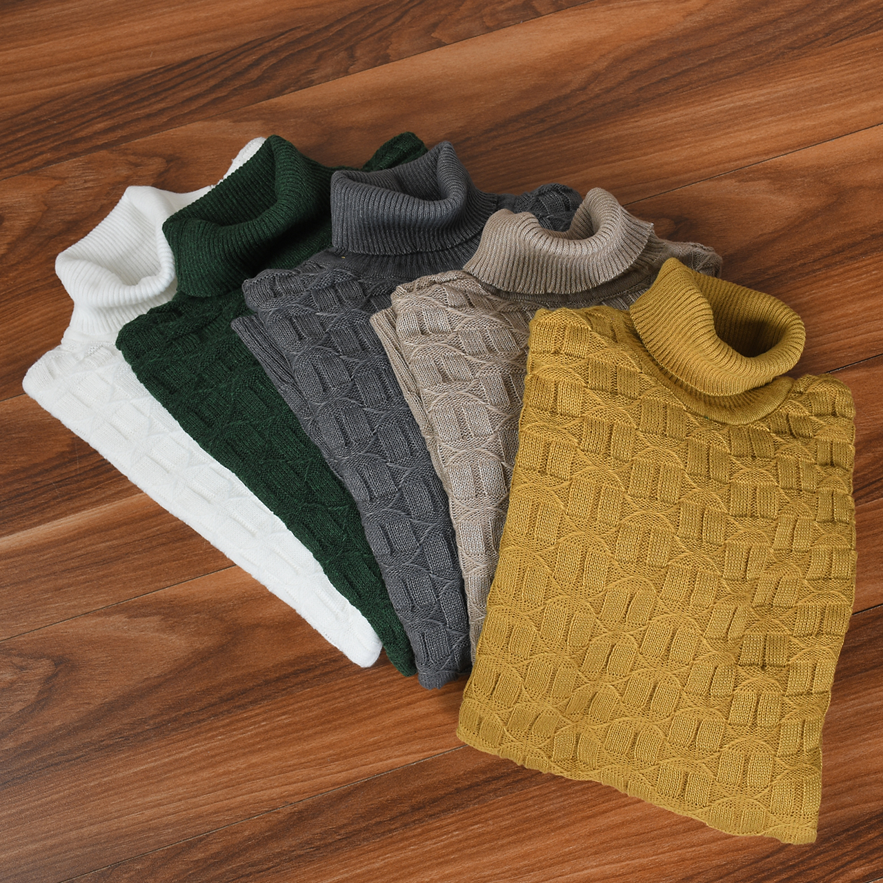 پلیور یقه اسکی مشکی طرح لوزی مردانه مدلG10