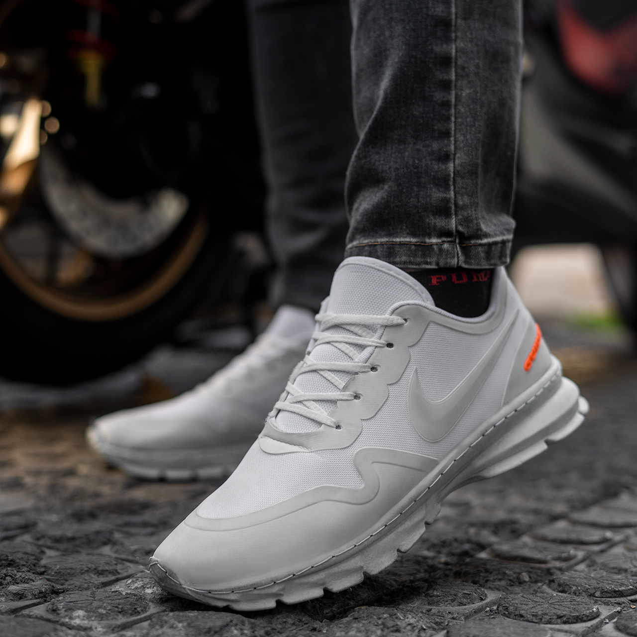 کفش ورزشی نایک سفید(T) مردانه مدل hotan