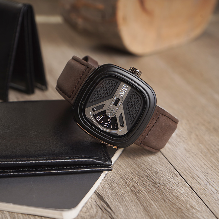 ساعت sevenfriday قهوه ای صفحه مشکی مدل richard