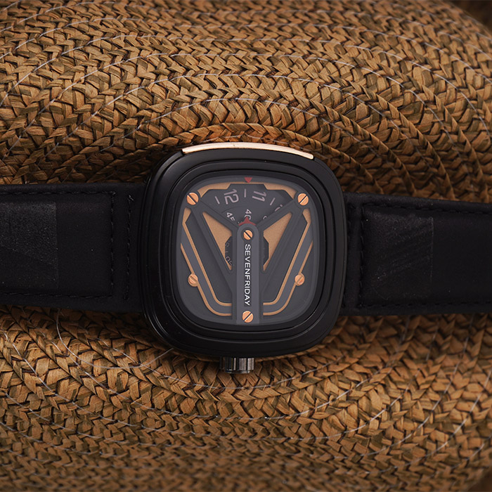 ساعت sevenfriday قهوه ای صفحه مشکی مدل Etro
