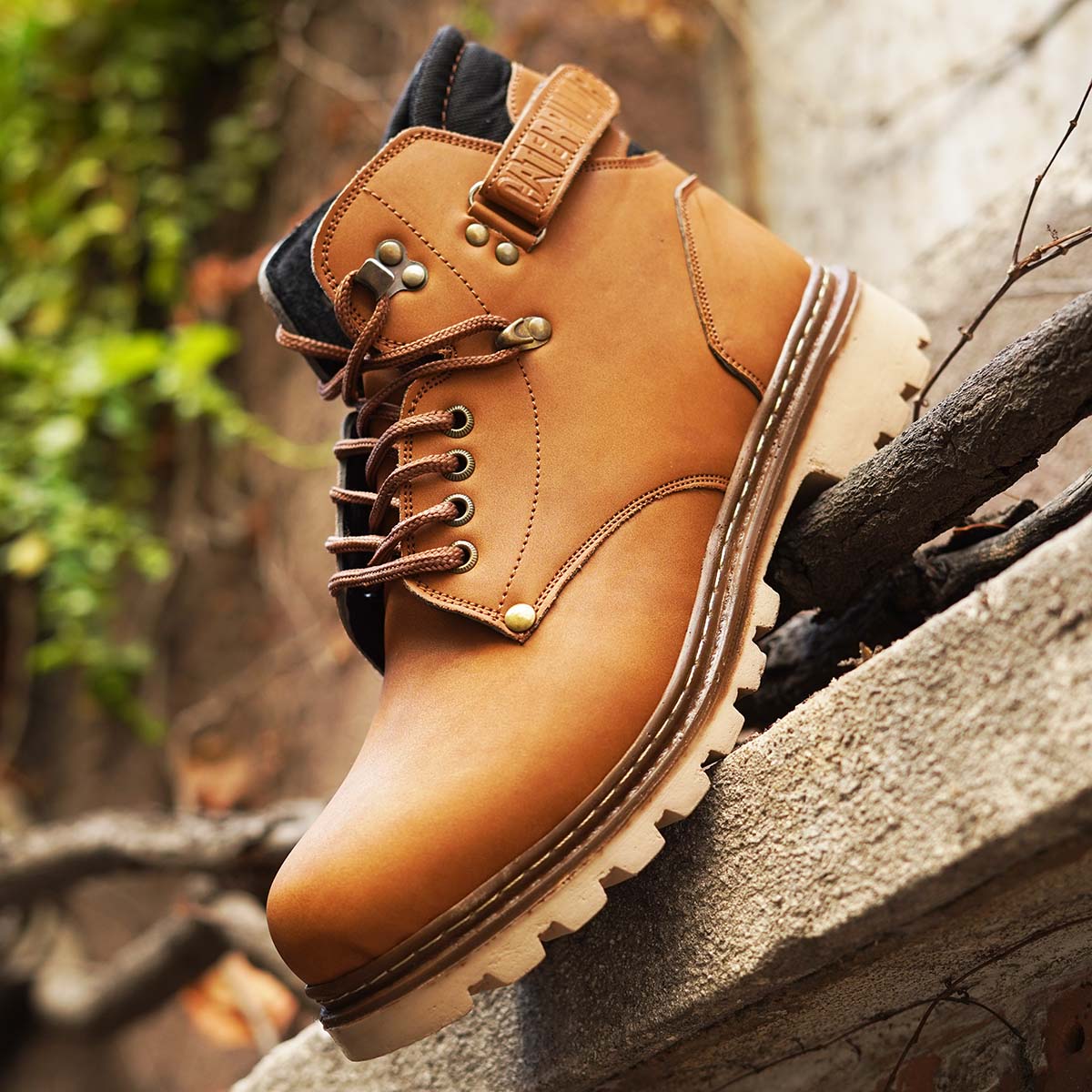 نیم بوت مردانه عسلی کاترپیلار مدل Hector