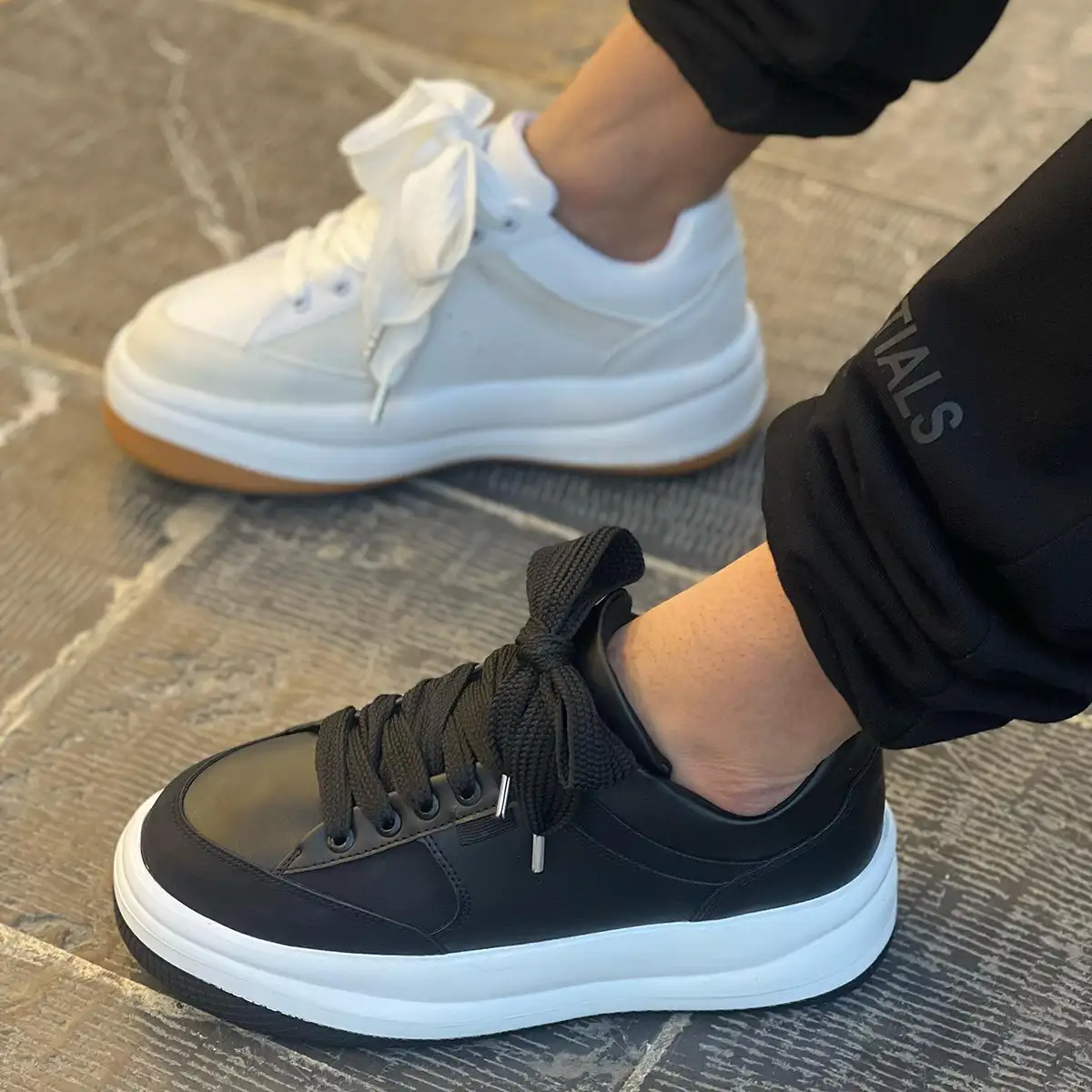 کفش تخت مشکی زیره سفید مردانه مدل MANIN