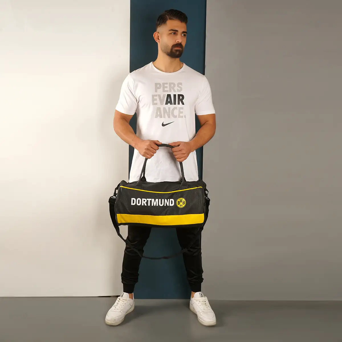 کیف ورزشی مشکی زرد مدل Dortmund