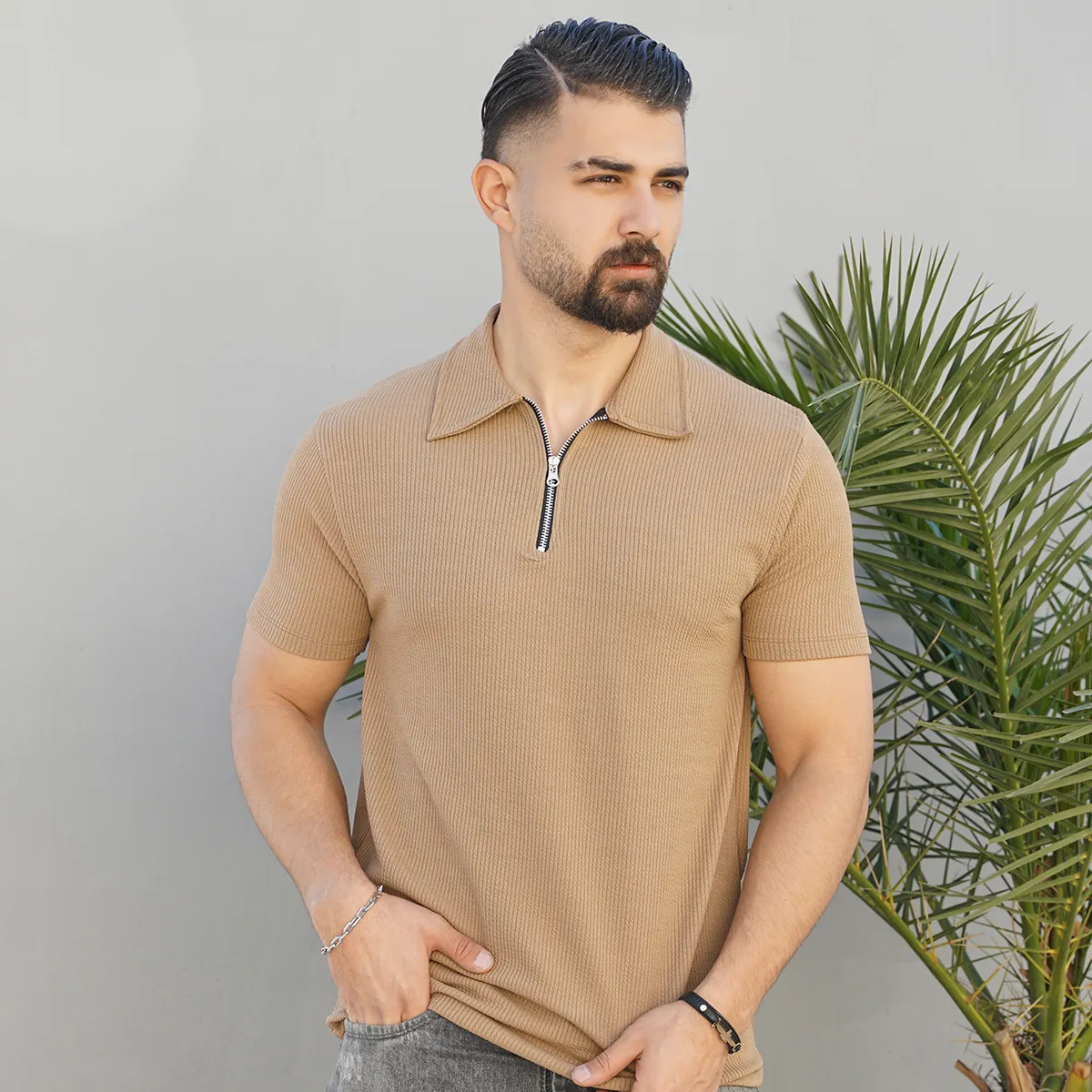 تیشرت مردانه یقه زیپ دار کرم مدل Arban