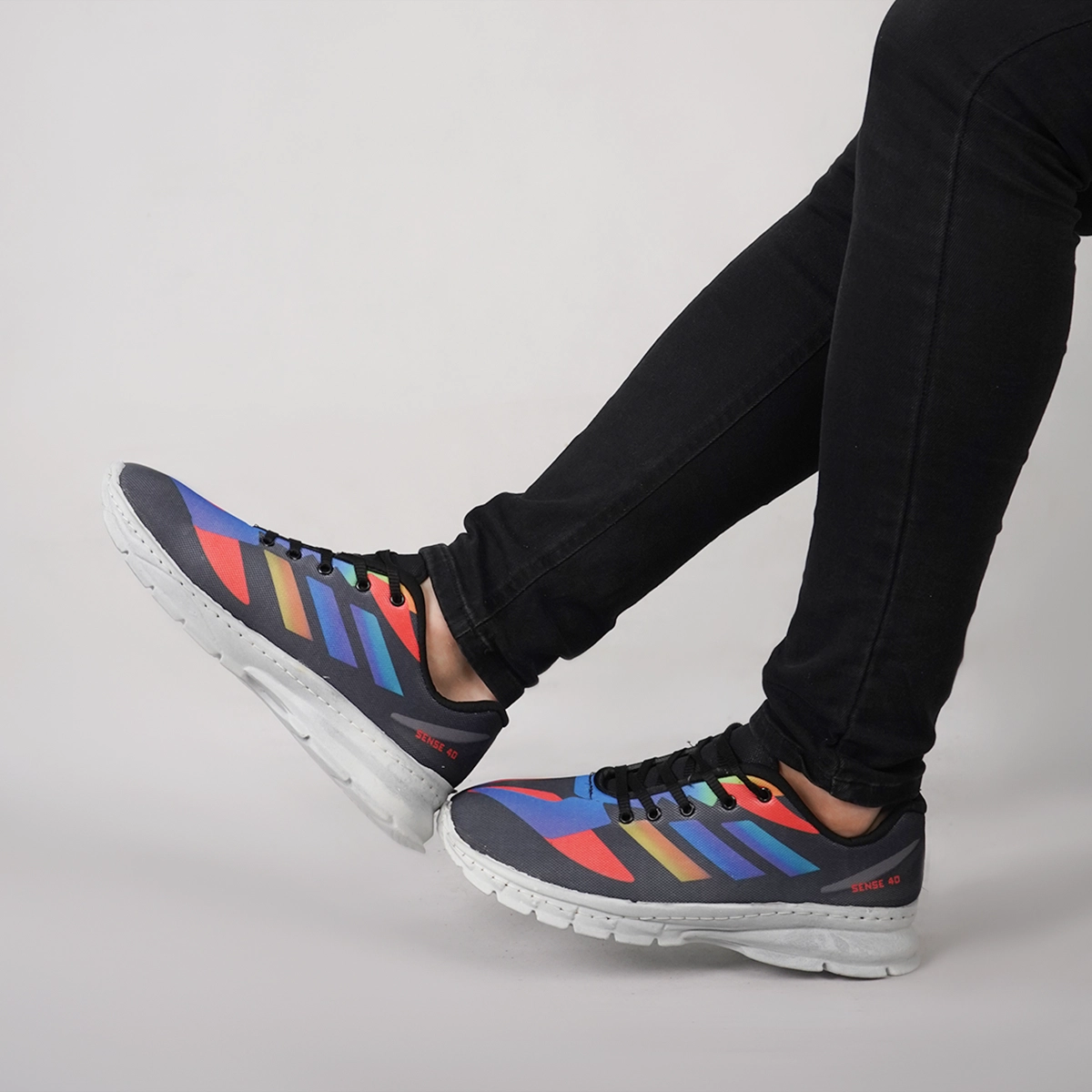 کفش ورزشی مردانه آدیداس چندرنگ مدل R920