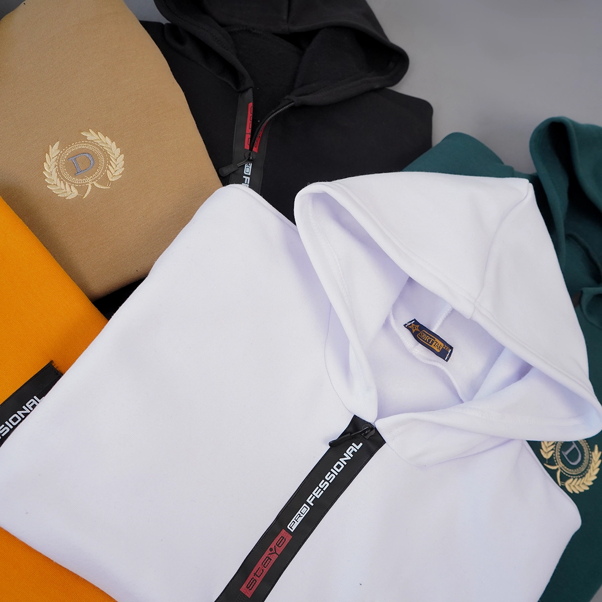 هودی مردانه طرح D سفید مدل Parham