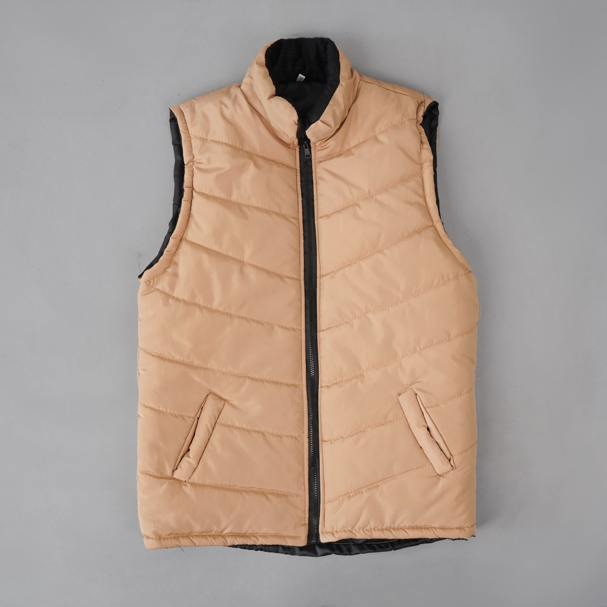 پافر کرم مردانه مدل Saniyar