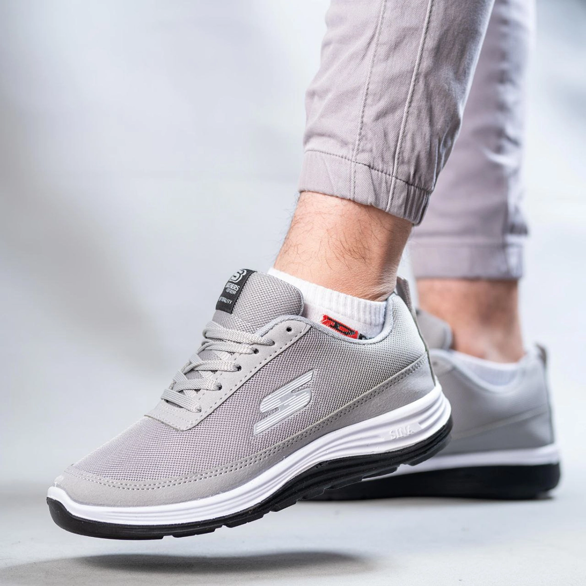 کفش ورزشی Skechers طوسی روشن مردانه مدل Aydin