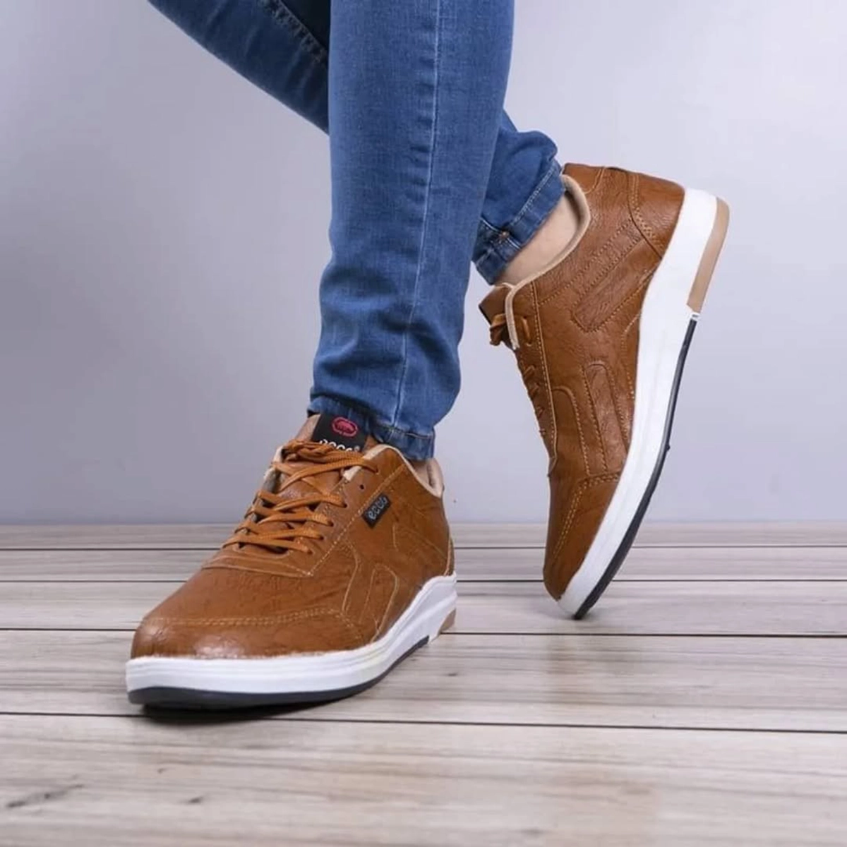 کفش مردانه ecco عسلی مدل Viksa