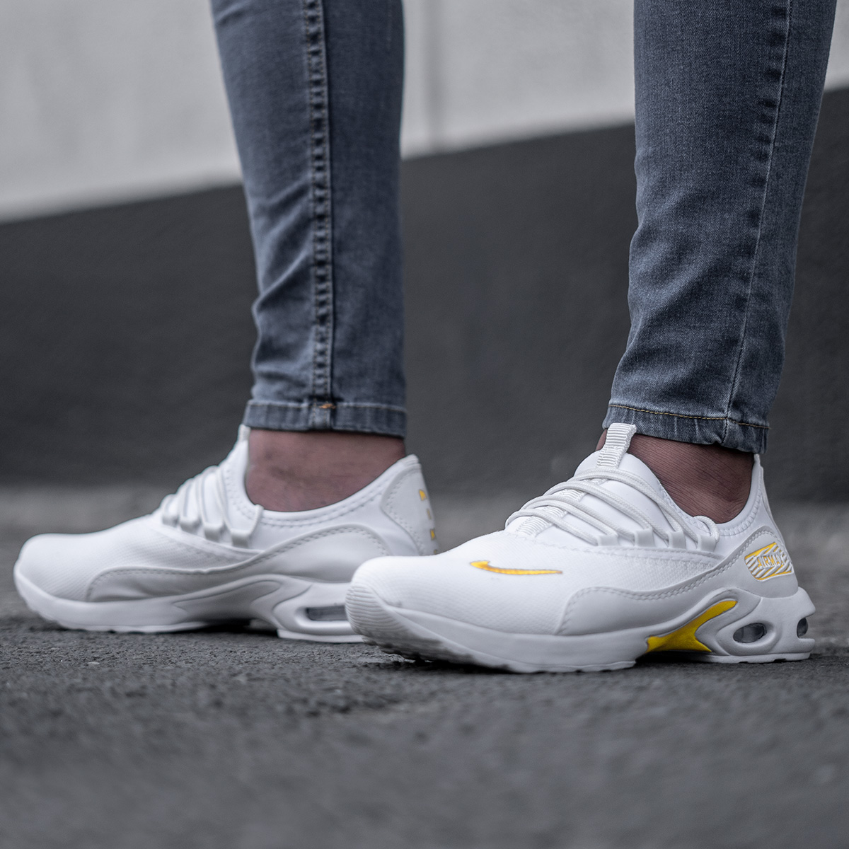 کفش ورزشی Nikeمردانه سفید مدل Mahed