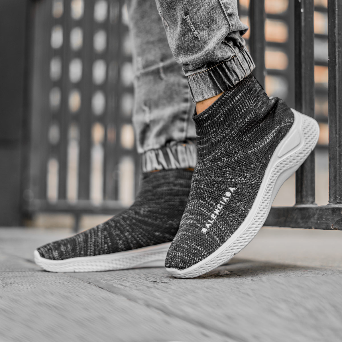 کفش ورزشی Balenciagaمردانه مشکی مدل Lonix