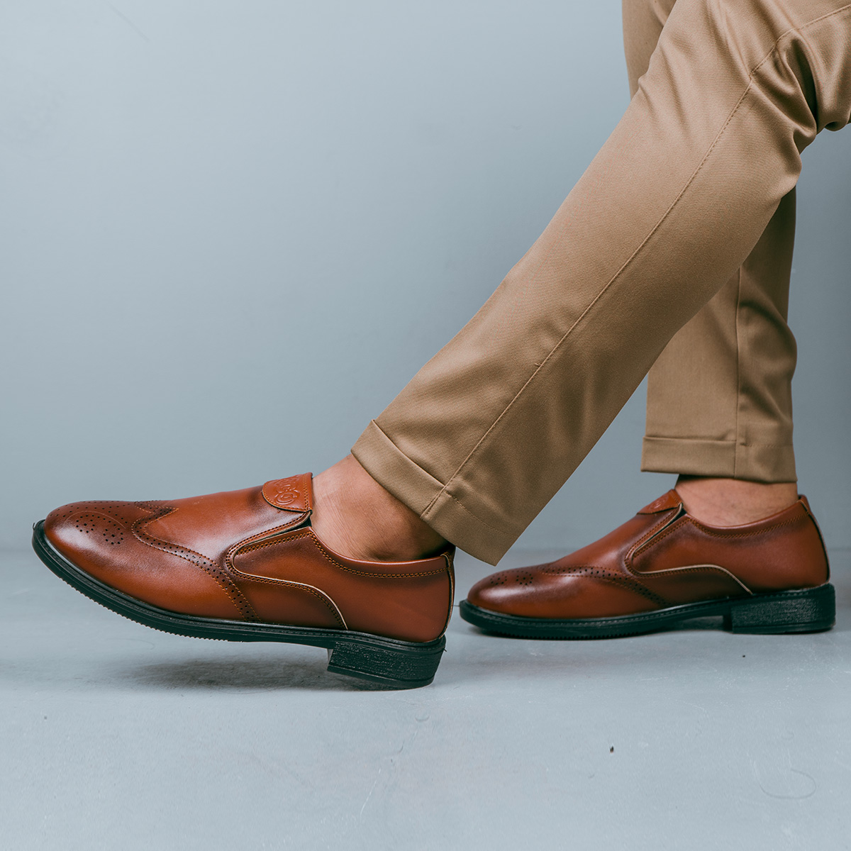 کفش رسمی مردانه قهوه ای مدل Woria