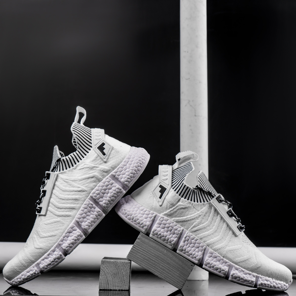 کفش ورزشی مردانه سفیدمدل zebra